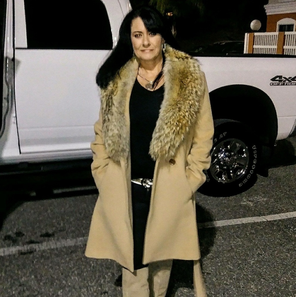 Cashmere amd coyote coat